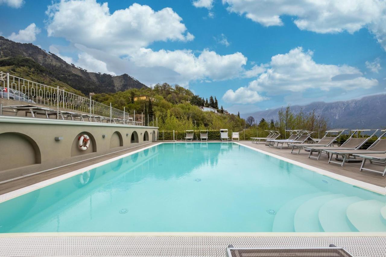Residence La Villa Cuore Tignale Bagian luar foto