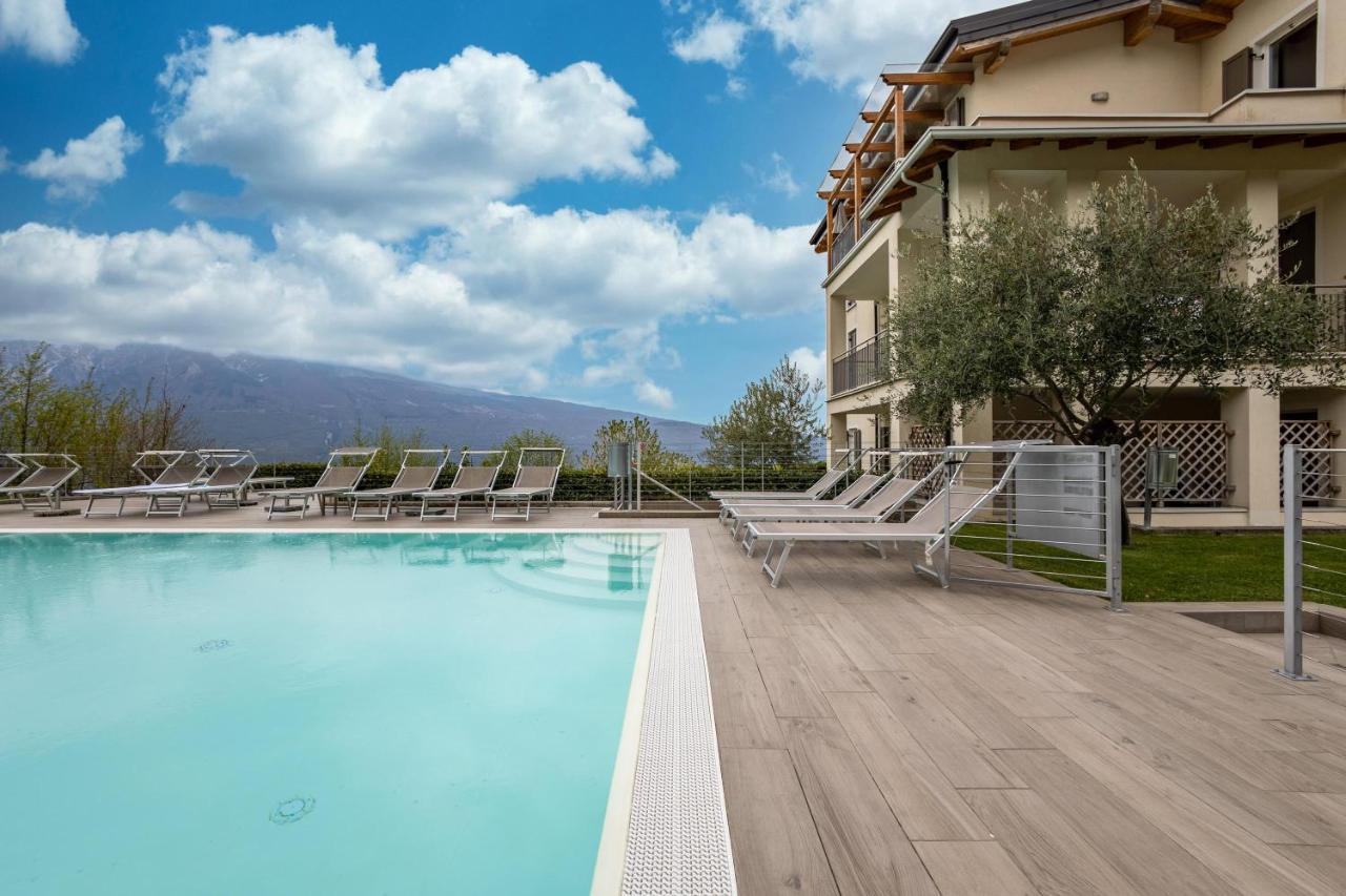 Residence La Villa Cuore Tignale Bagian luar foto