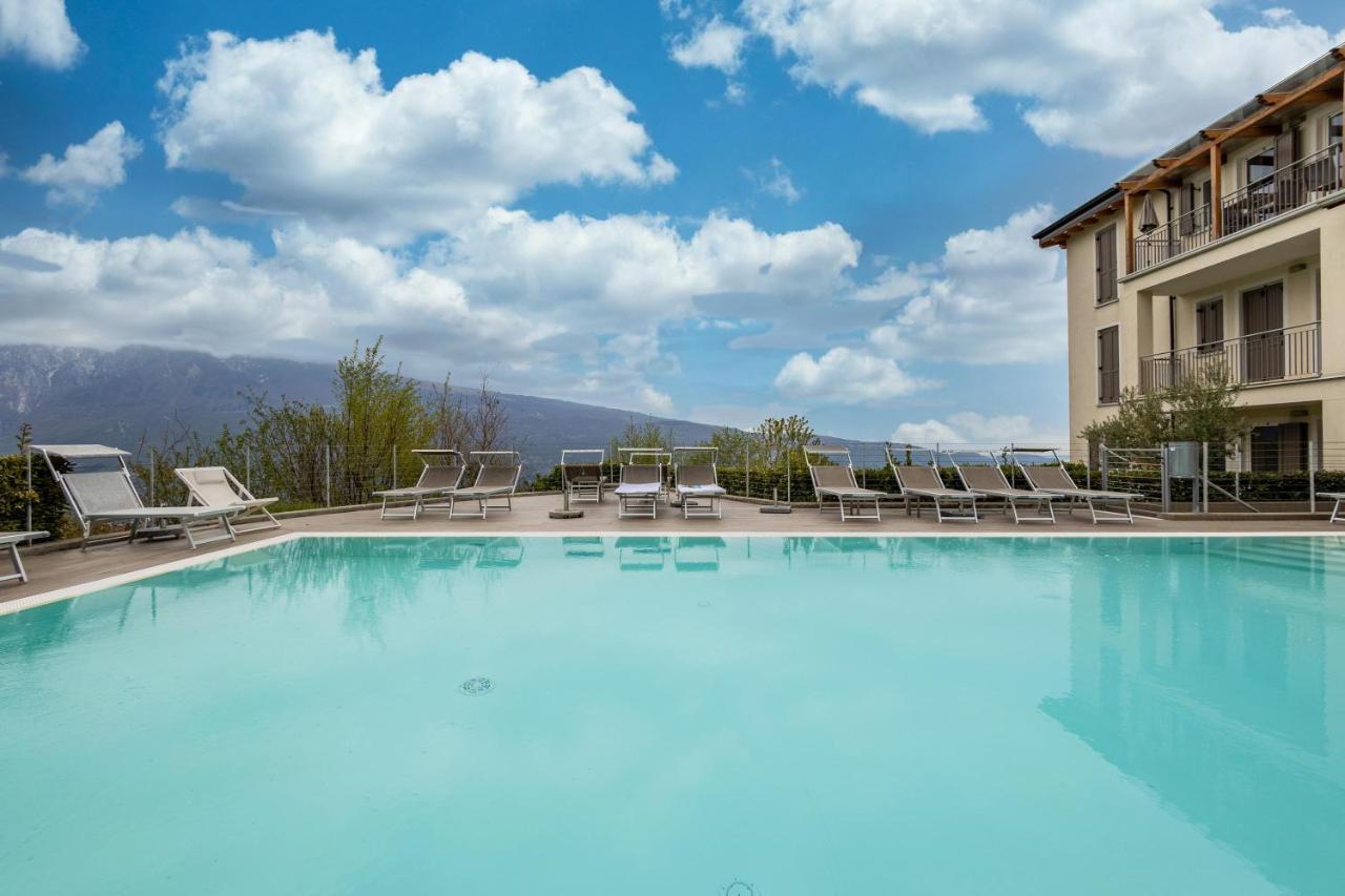 Residence La Villa Cuore Tignale Bagian luar foto